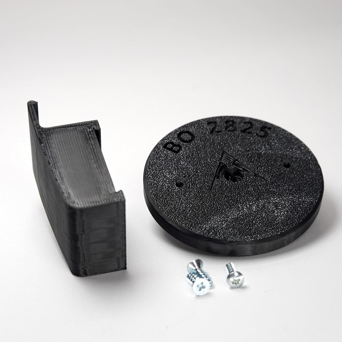 3D-printed traditional vinyl siding clip and circular mounting base for a Blink camera, include screws.