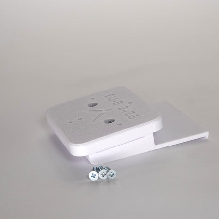 Plank siding clip and square mounting base for a eufy SoloCam, include screws.