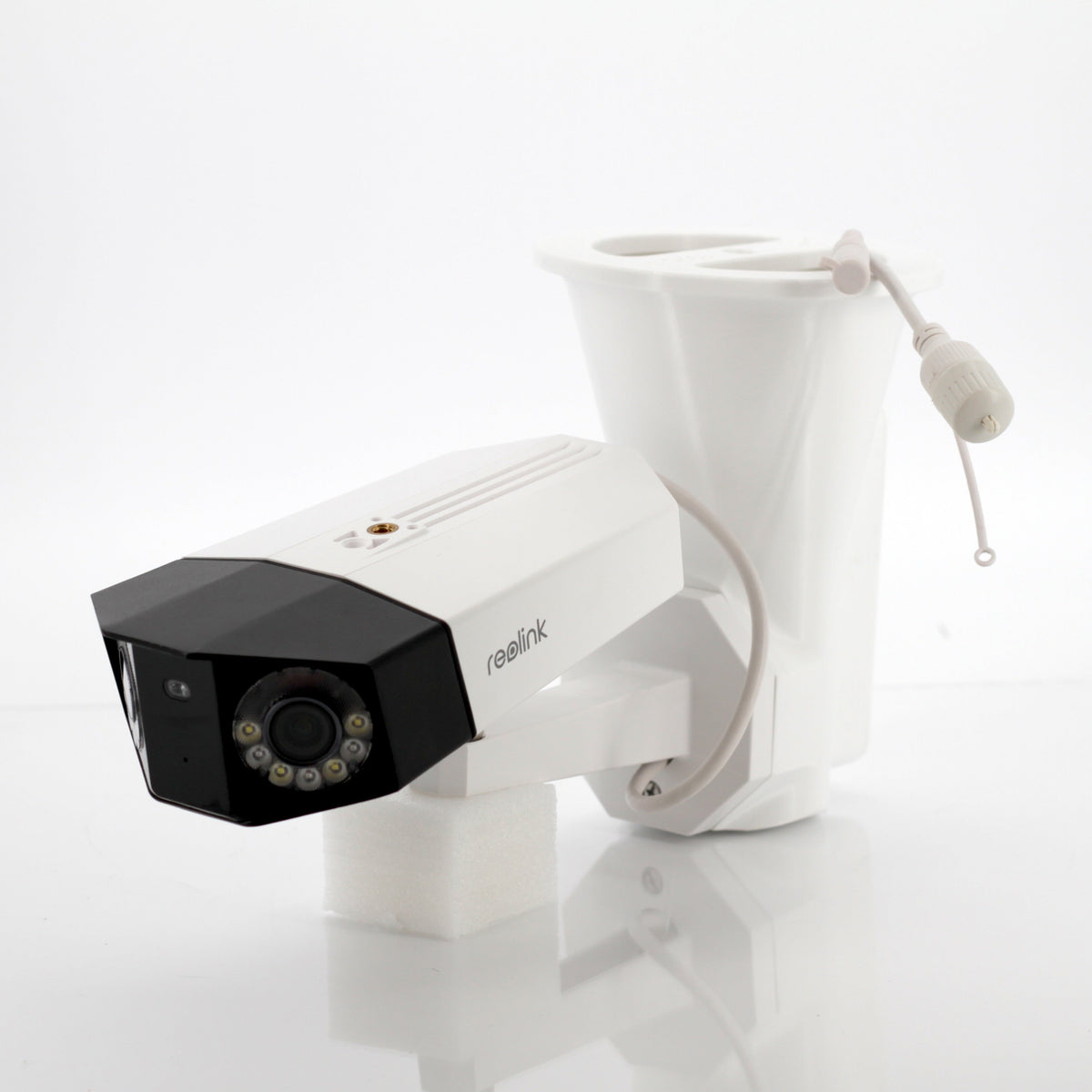 Reolink Duo Soffit Mount with Camera