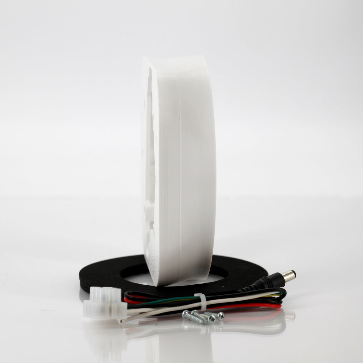 Side view of Reolink Duo Floodlight Junction Box Adapter