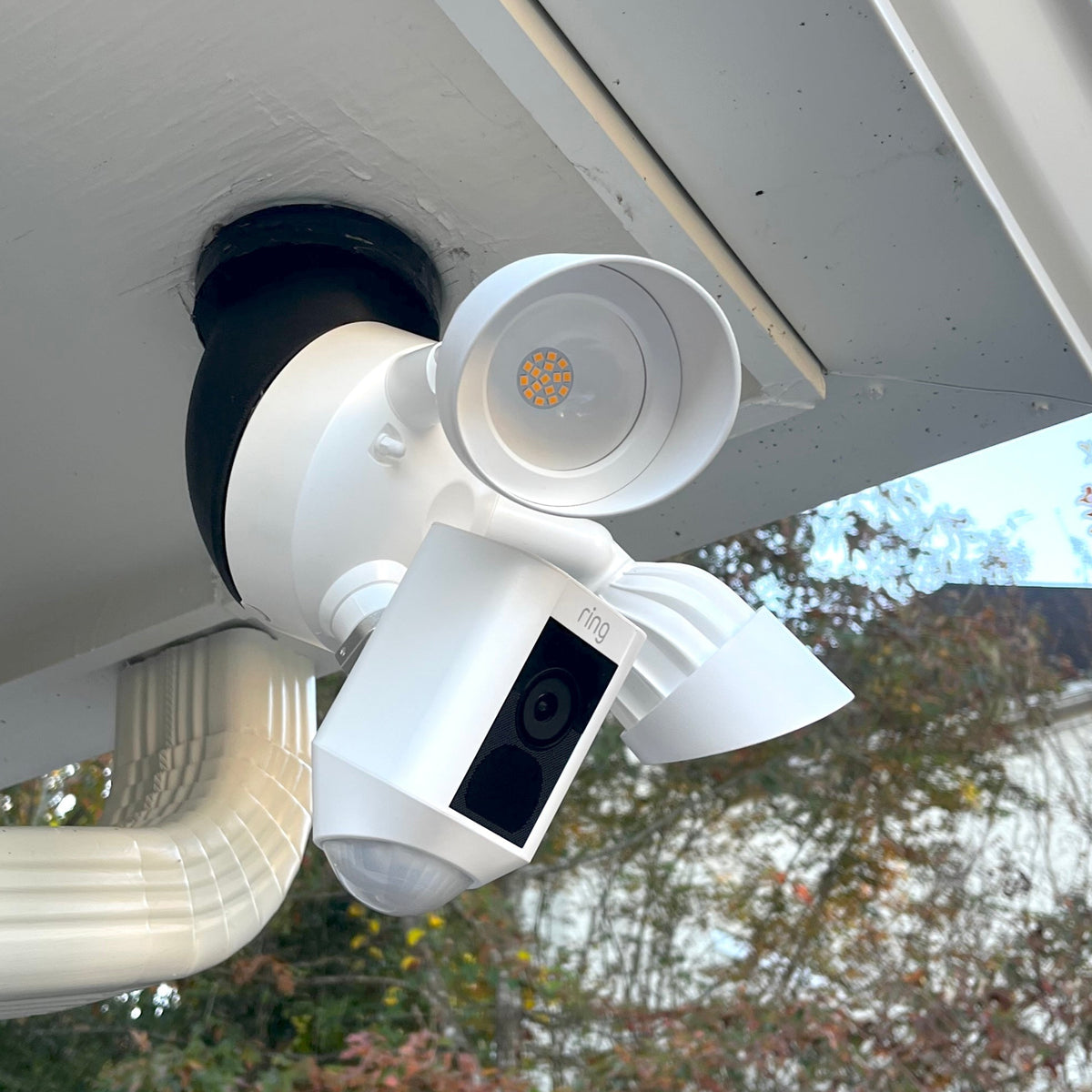 Under Eave Mount Ring Floodlight Cam Horizontal Installation Under