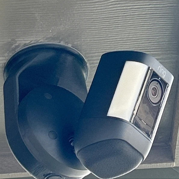 Ring Spotlight CAM Wired soffit mounted with Slim 90x07 Black