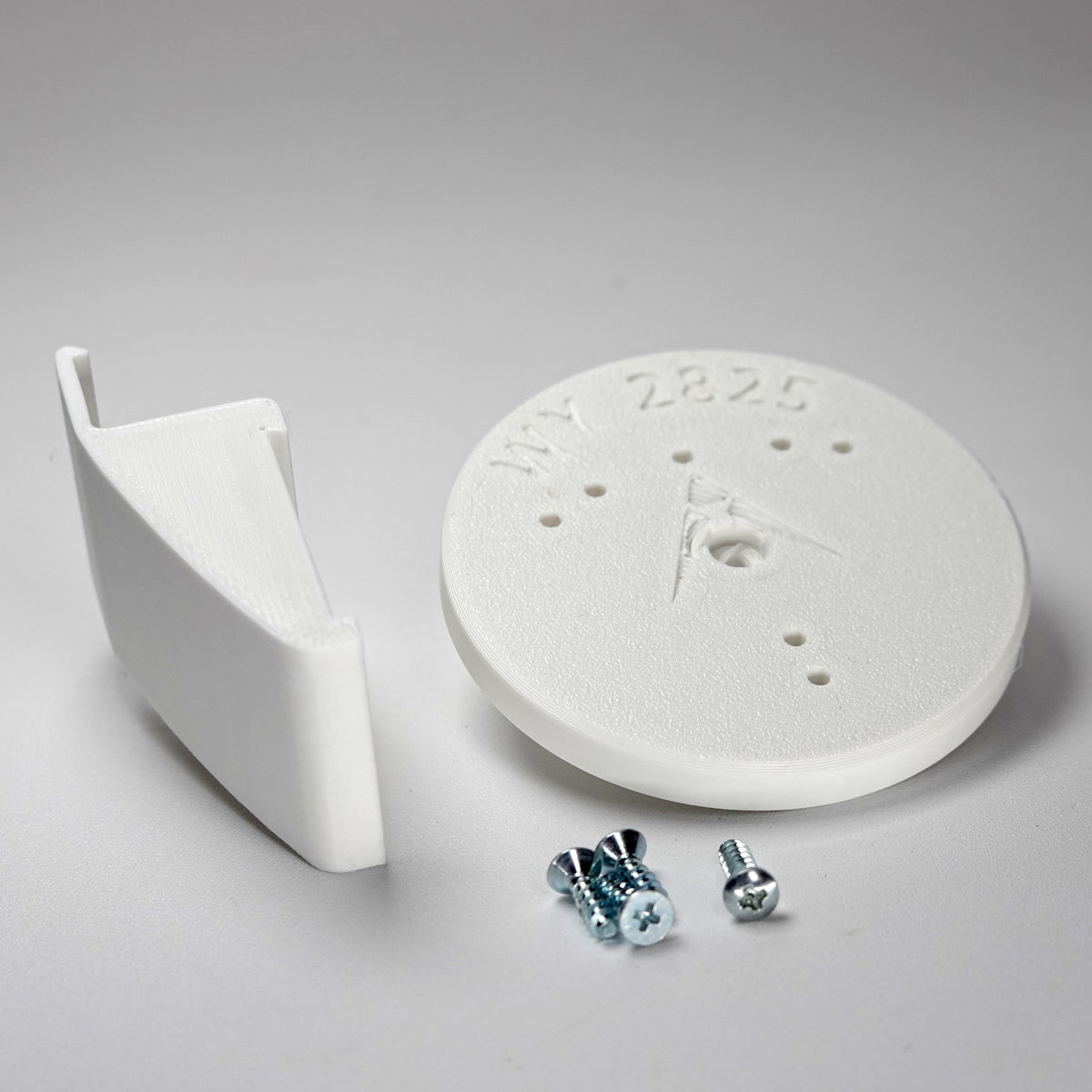 Dutch lap siding clip and circular mounting base for a Wyze camera, include screws.