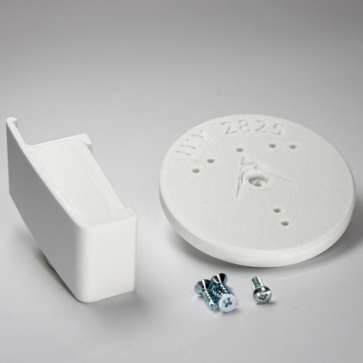 Traditional vinyl siding clip and circular mounting base for a Wyze camera, include screws.